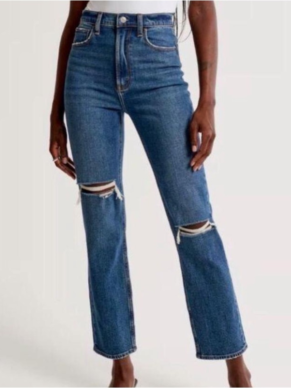 Abercrombie Ankle Straight
Ultra High Rise Jeans